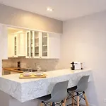 Stunning Loft For 6 In The 7th District Παρίσι