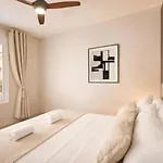 Stunning Loft For 6 In The 7th District *