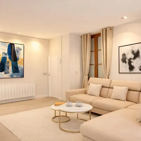 Stunning Loft For 6 In The 7th District Παρίσι