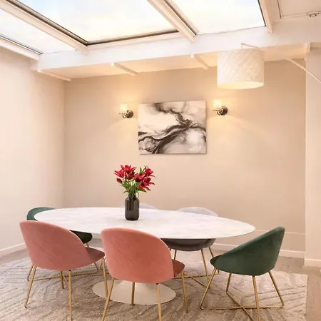 Stunning Loft For 6 In The 7th District Апартаменты