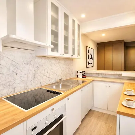 Апартаменты Stunning Loft For 6 In The 7th District *