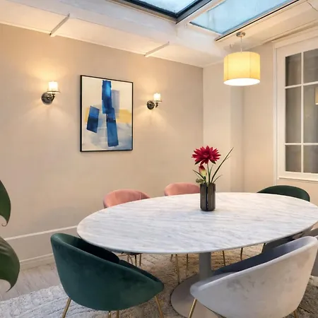 Stunning Loft For 6 In The 7th District