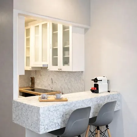 Stunning Loft For 6 In The 7th District *