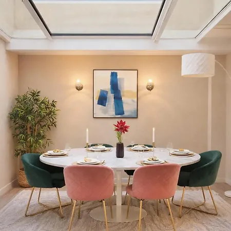 Апартаменты Stunning Loft For 6 In The 7th District Париж