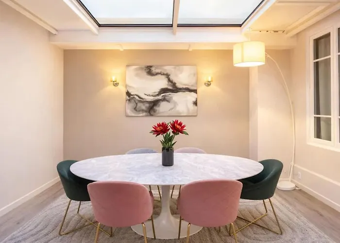 Stunning Loft For 6 In The 7th District