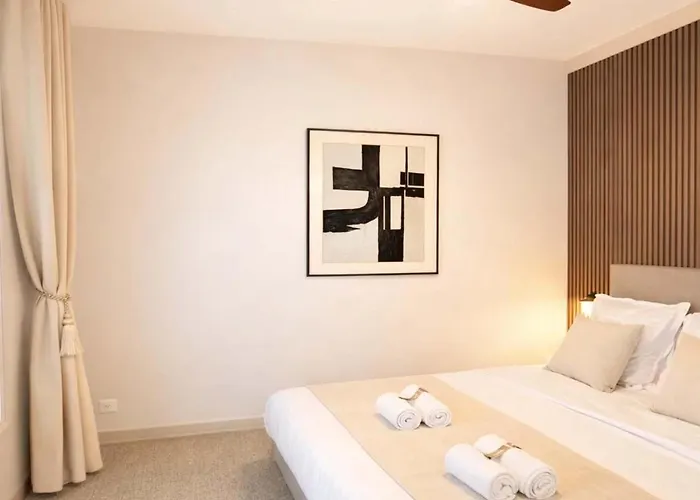 Stunning Loft For 6 In The 7th District Appartement Parijs