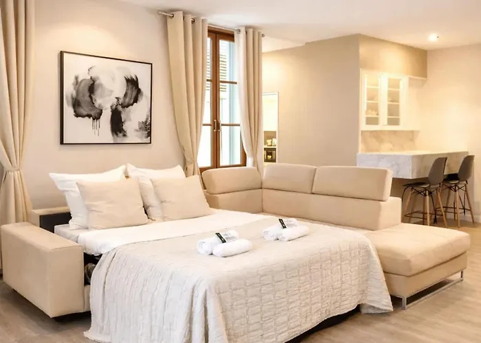 Stunning Loft For 6 In The 7th District Appartement Parijs